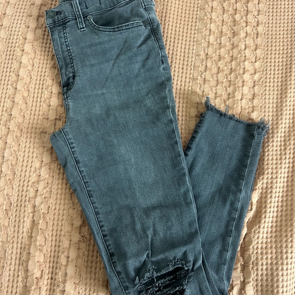 Madewell Mid-Rise Women's Frayed Hem Skinny Jeans - Gray